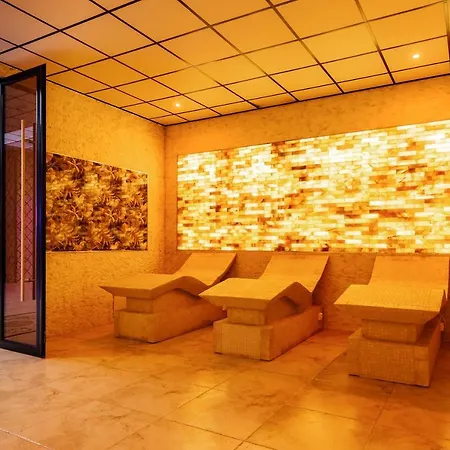 Aqua 2* Zlatograd