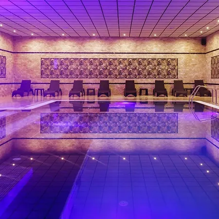 Otel Aqua 2*